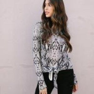 Python Print, Front tie top